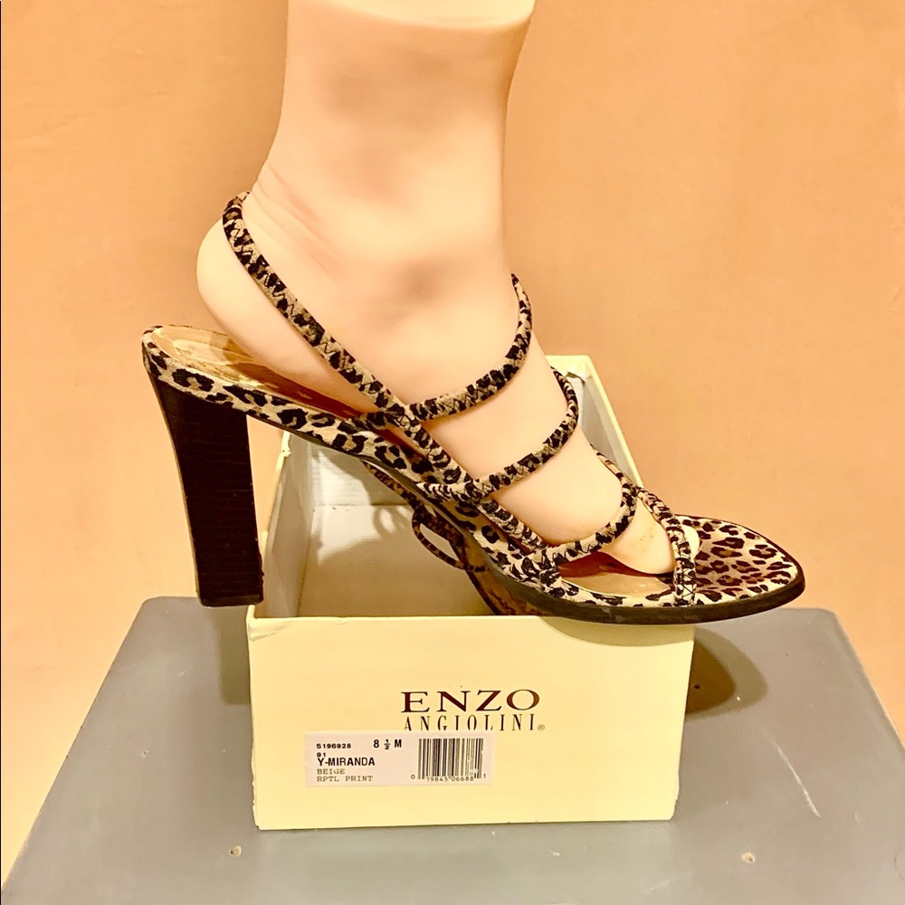 Women’s shoes